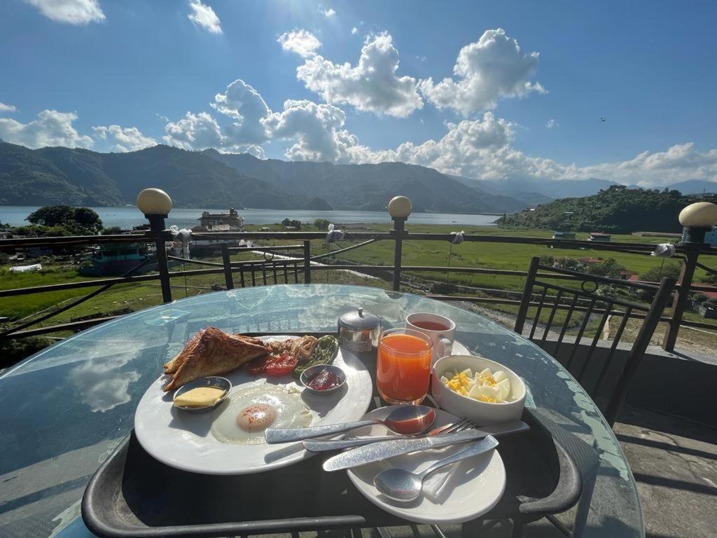 Hotel August Lake Pokhara Exterior photo